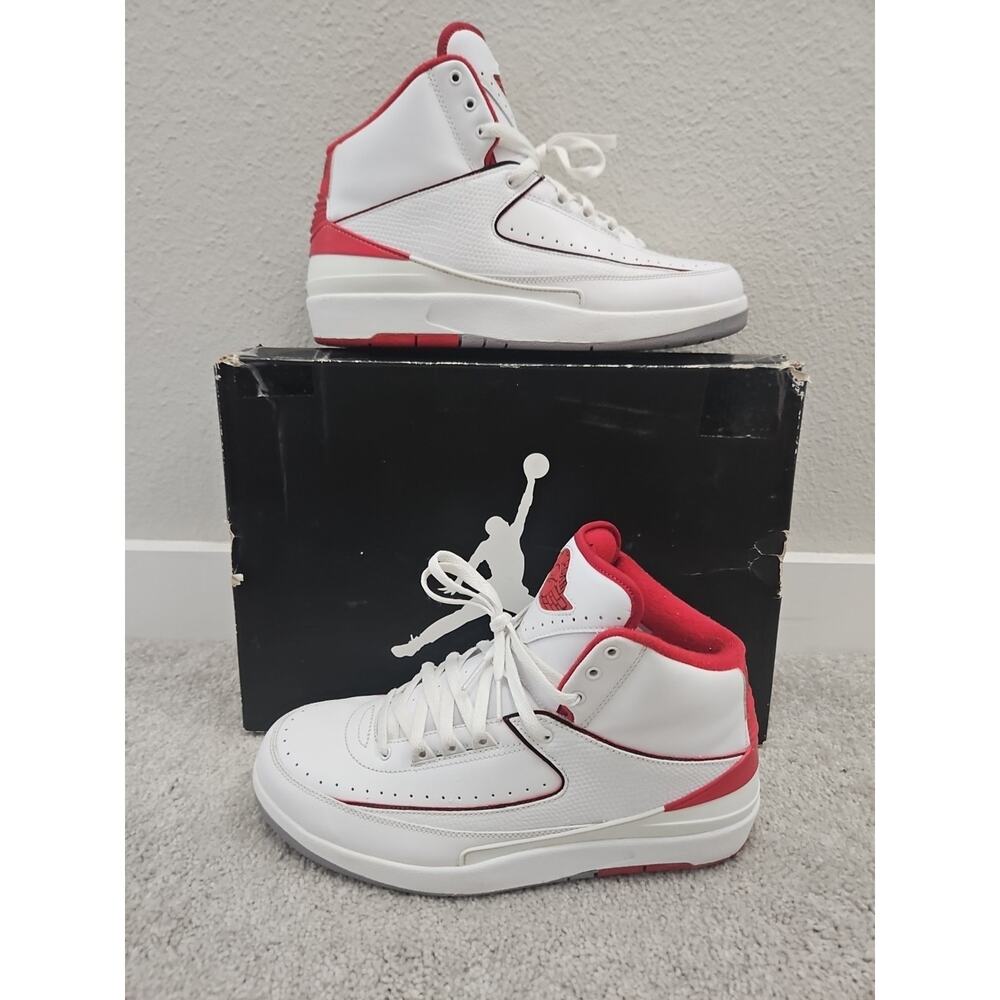 Size 10 - Jordan 2 Retro Chicago Home 2014 w/ Original Box